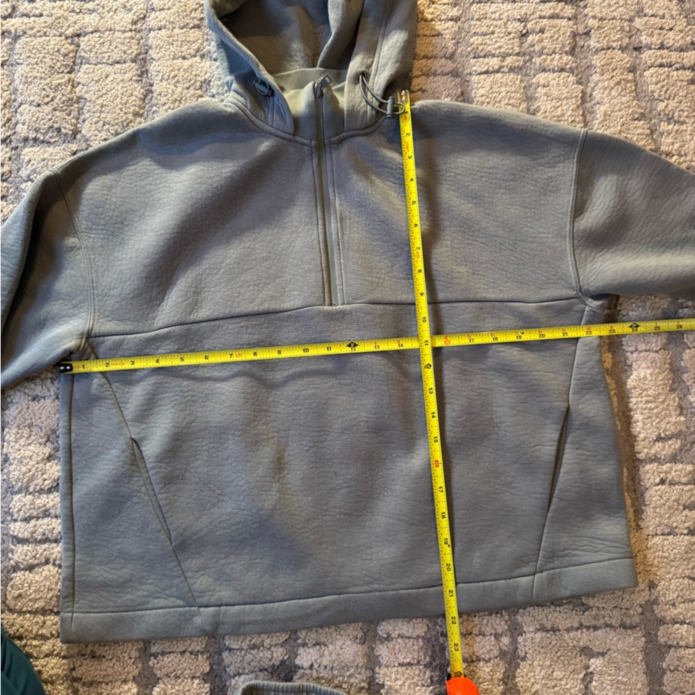 Oysho Green Hoodie and Jogger Sweatpants Set - Picture 6 of 9